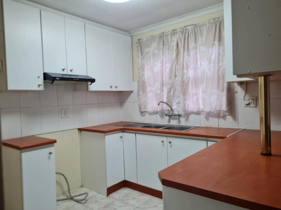 2 Bedroom Property for Sale in Bellair Western Cape